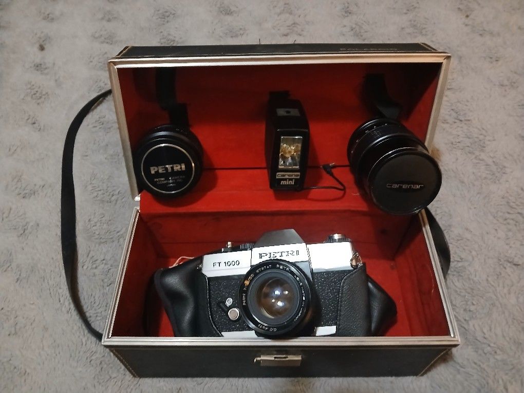 Vintage Petri FT 1000 35mm Cameron With 3 Lenses Manual Focus Photography
