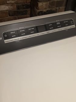 Whirlpool Remote Enabled electric clothes dryer