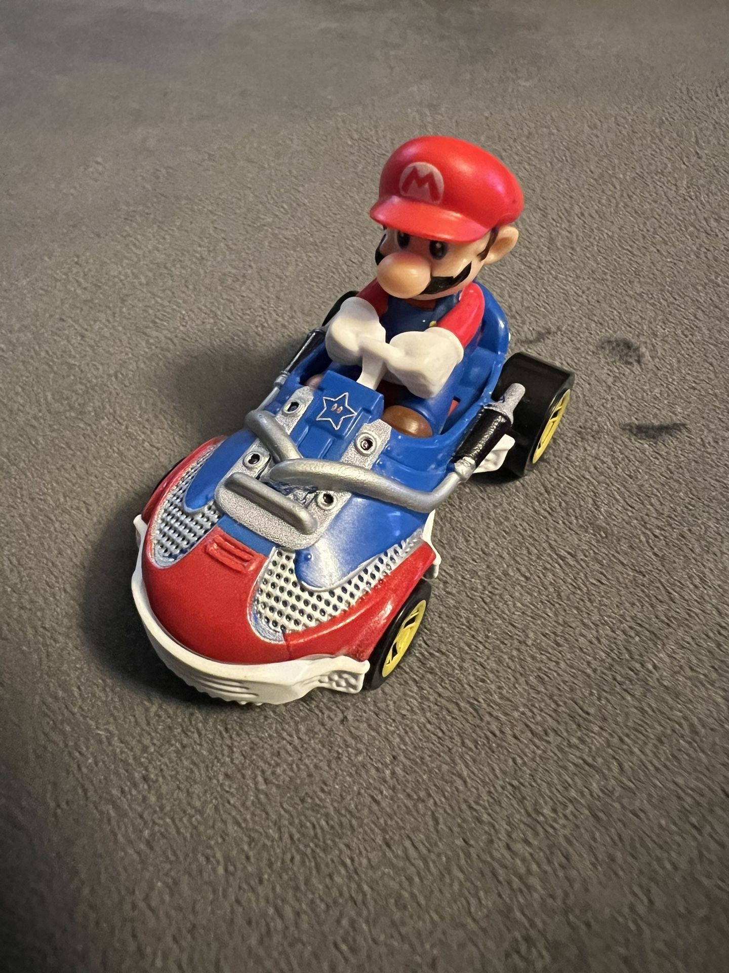 Mario Mario Kart 2018 Hot Wheels Sneaker Nintendo Mattel Diecast Car Thailand