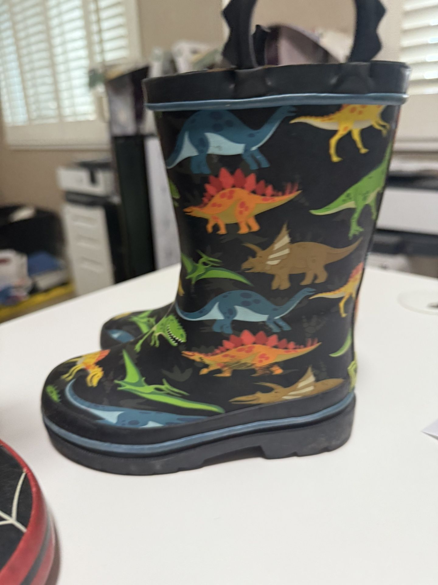 Boys Size Child 9 Rain boots Dinosaur