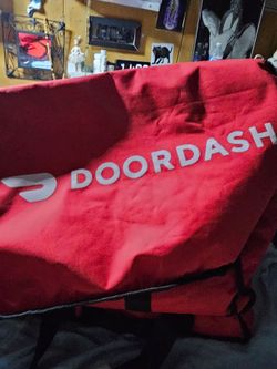 3 DOOR DASH BAGS GREAT CONDITION
