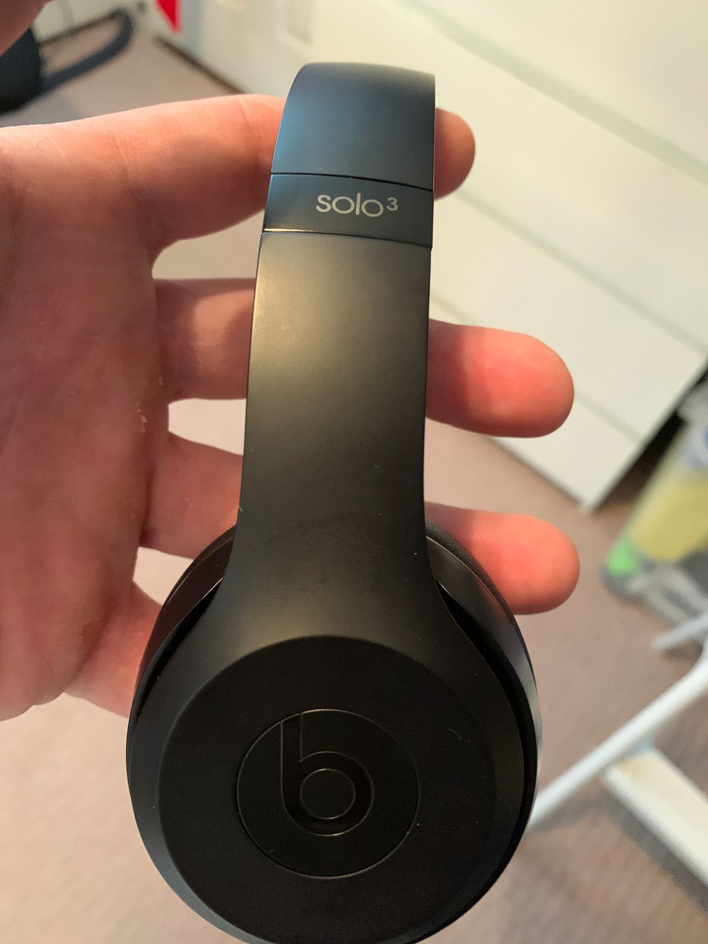 Beats solo 3 wireless flat black