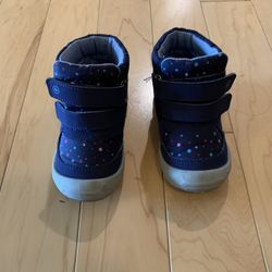 Stride rite Toddler Boots like New! Size 7. 