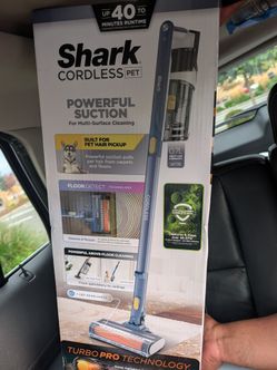 Shark cordless muti-surface cleaning vacuum