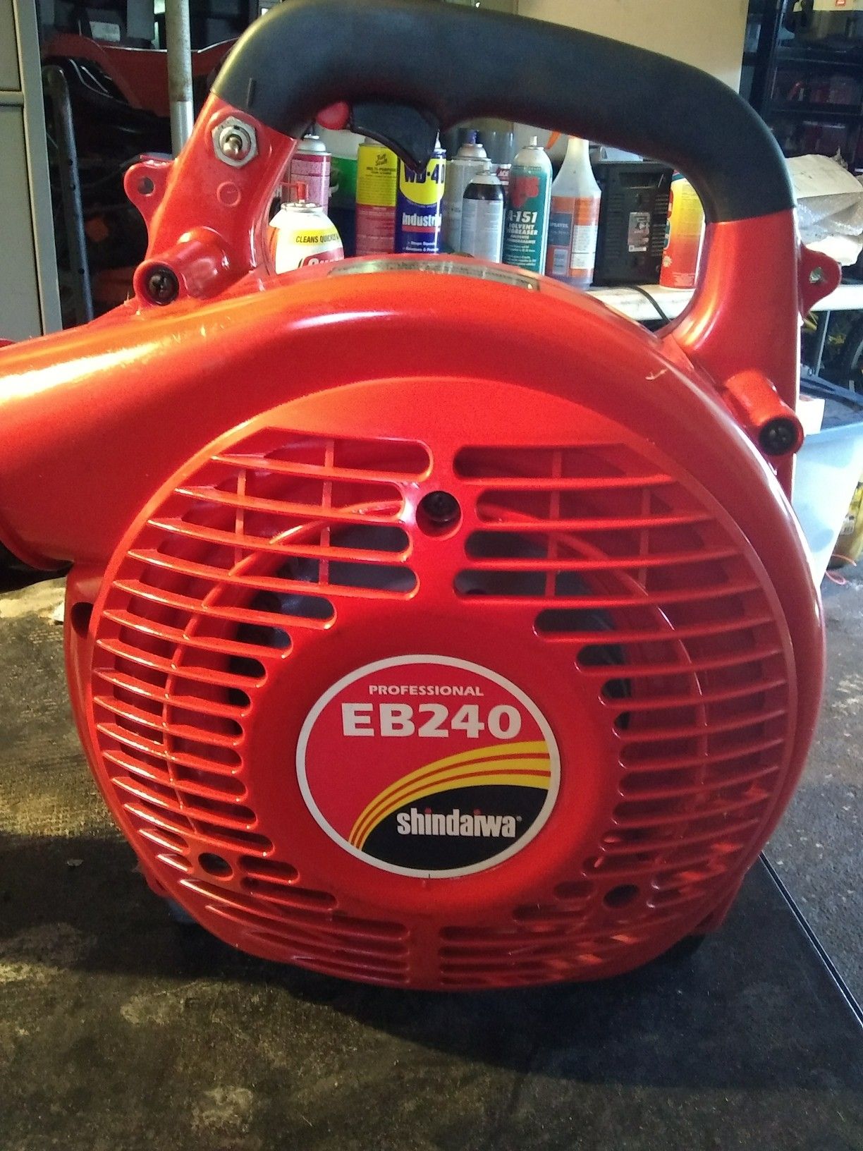 EB240 Shindaiwa Leaf Blower Professional.