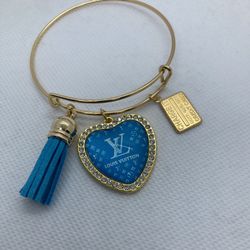 Bangle Bracelet With Turquoise pendant