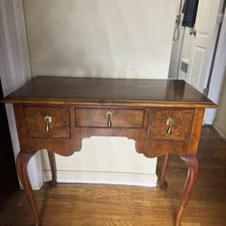 BAKER Inlaid Mahogany Queen Anne Style Side Table