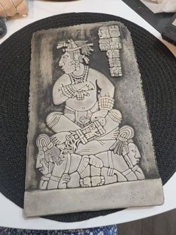 Mayan Aztec Style Wall Plaque – Ancient Mesoamerican Art – Stone-Look Relief Sculpture