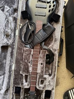 Ibanez Standard SR305E Bass Guitar