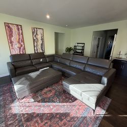 Sectional couch