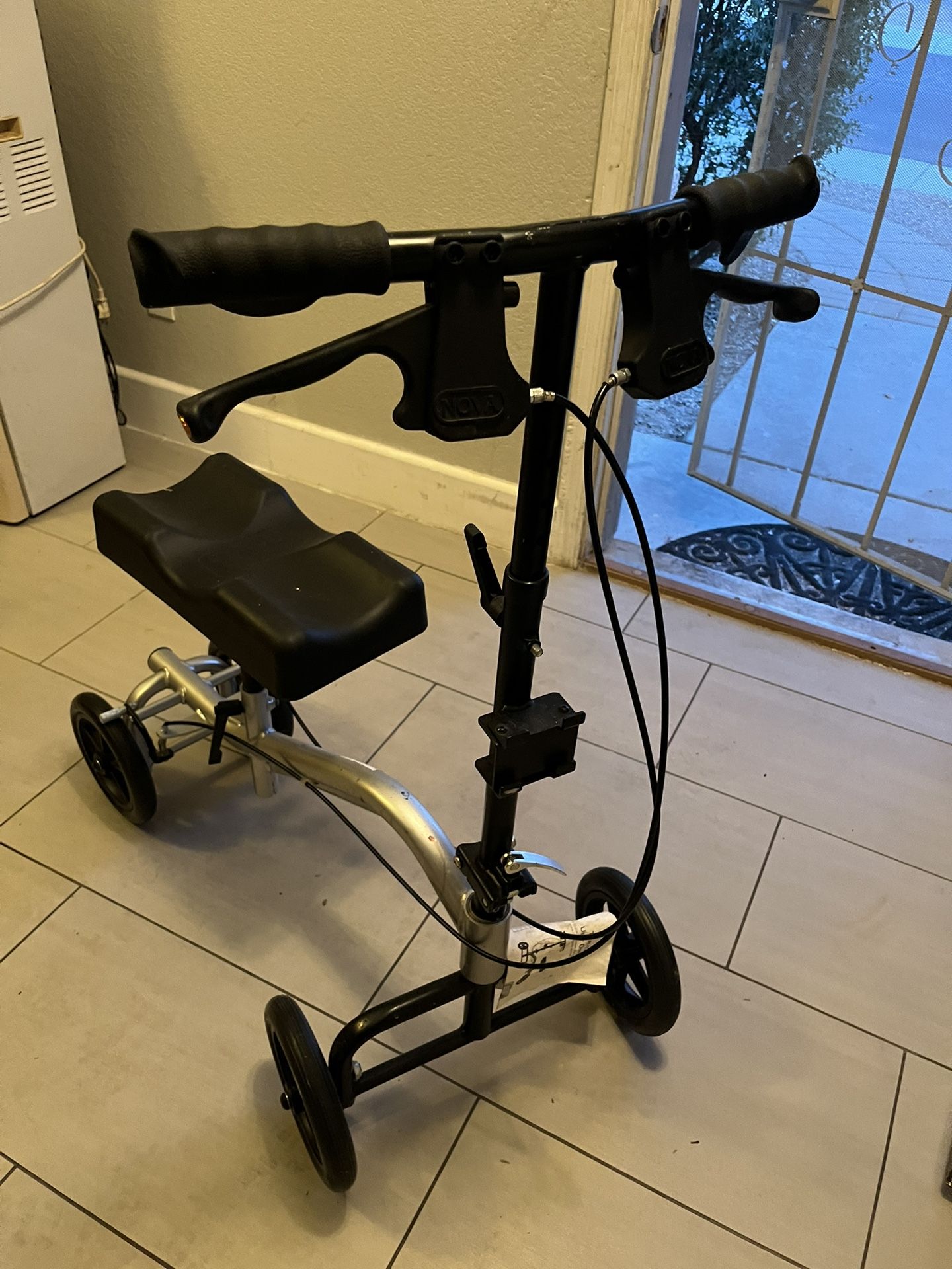 Knee Scooter