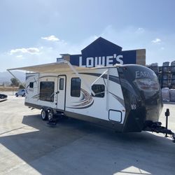 2014 35 foot double slide out Jayco eagle excellent condition