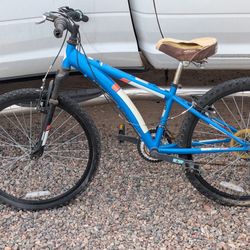 Diamondback Cobra 24-in tires mountain bike, for a repair or parts