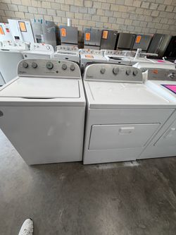 Whirlpool Washer and Dryer Set