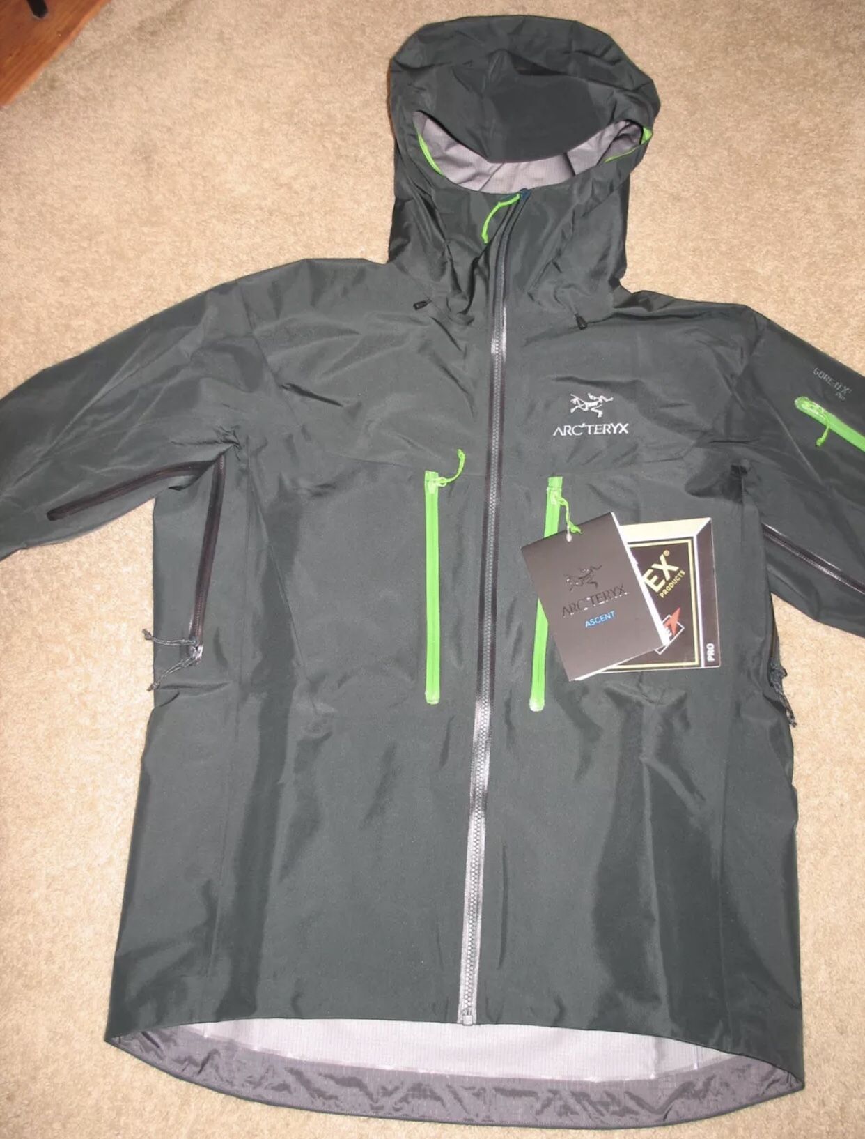BRAND NEW ARCTERYX ALPHA SV JACKET MEN'S size L