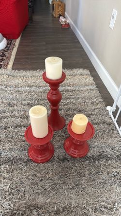 Candles and candle holder