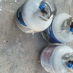 Full Propane Tanks