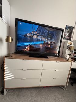 Modern 6-Drawer Dresser / TV Console - White & Oak