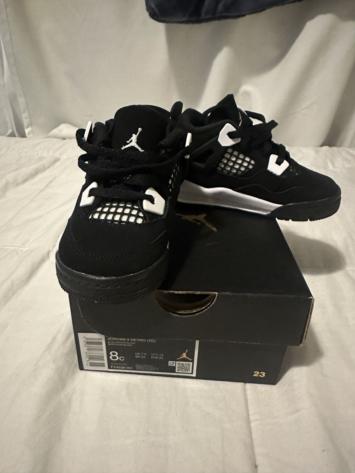Jordan 4 Black & White. Toddler Size 8c