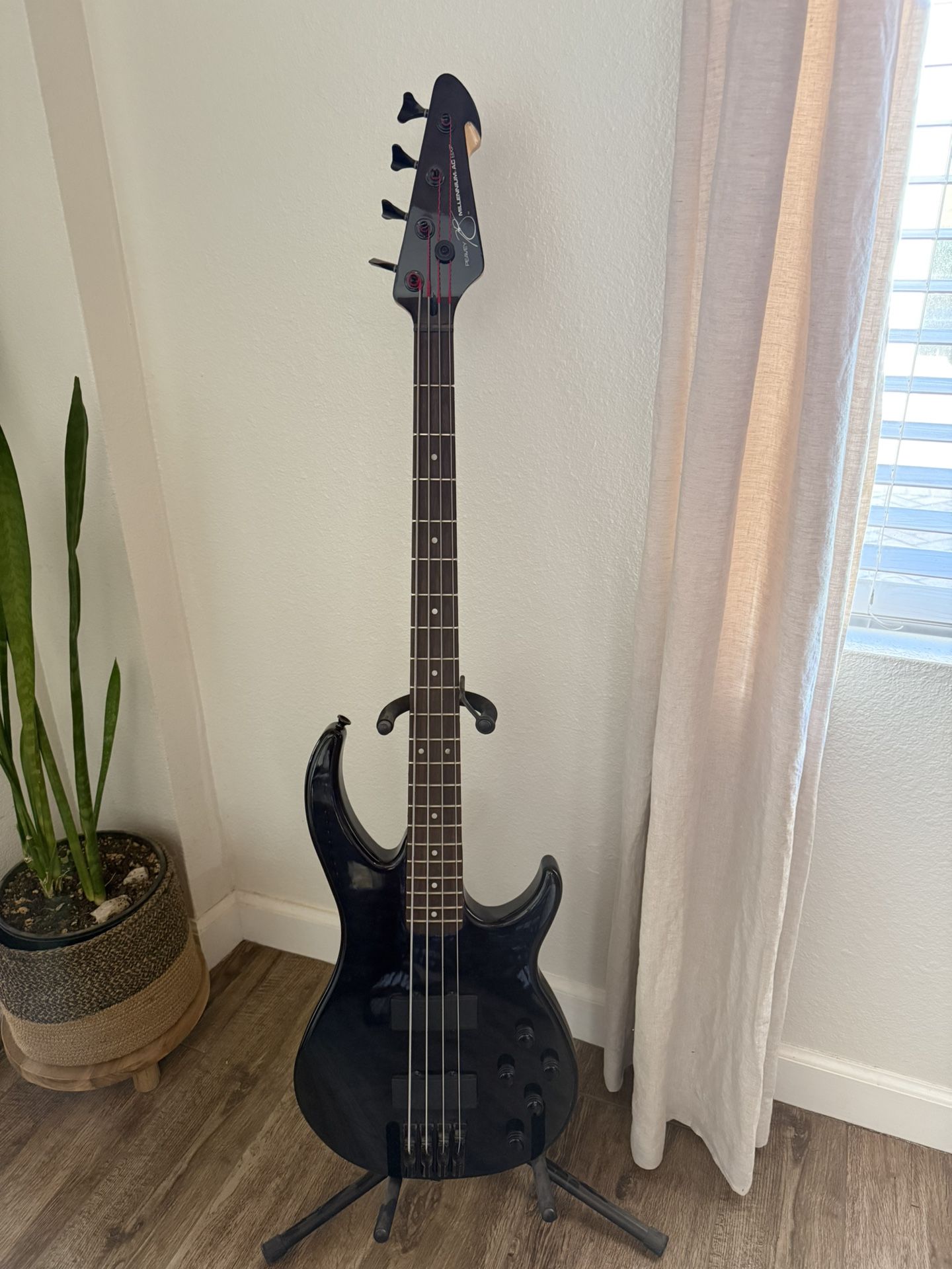 Peavey Bass Guitar