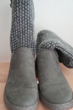 UGGS Boots 