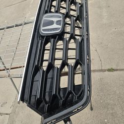 Honda Crv  Grille Emblem Oem 23 To 25