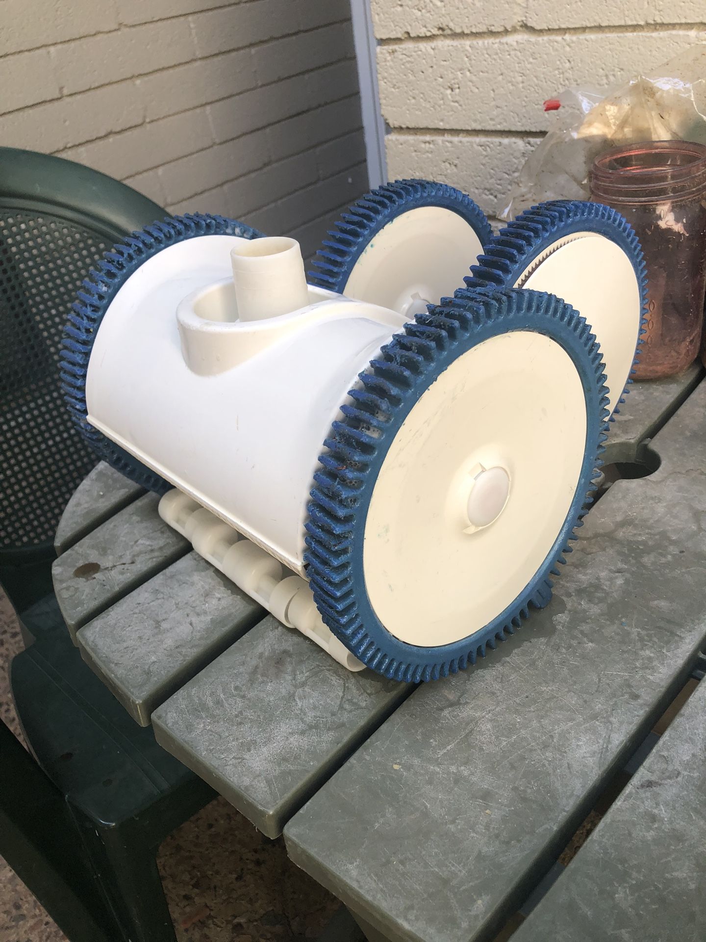 Pool Cleaner Hayward 4 Wheeler