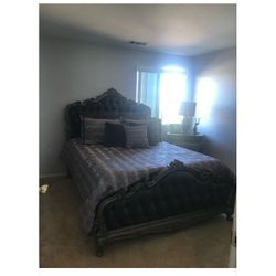 I’m selling my beautiful full size bed frame
