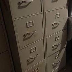 4 Metal Cabinets with 4 Drawers