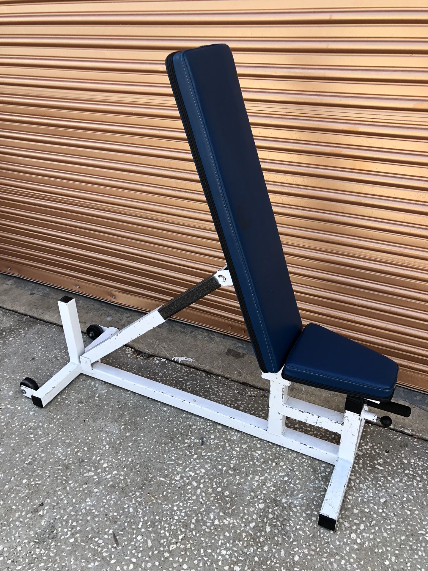 Full commercial ProMaxima Adjustable Weight Bench- Flat Incline & Shoulder Press Positions