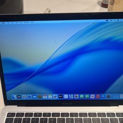 MacBook Air 13 Inch 2020 500 Gig Storage 