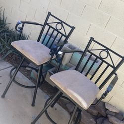 Set Of 2 Swivel Metal Barstools With Arm Rests