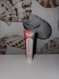 Magnesium hand cream