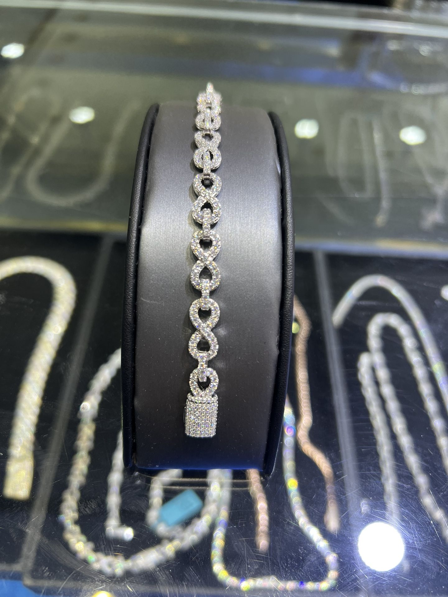 Moissanite Infinity Link Bracelet