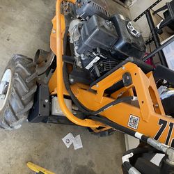 Barreto hydraulic trencher