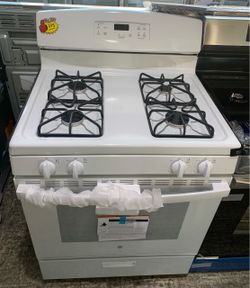 GE White Freestanding Gas Range