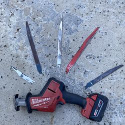 FIRM: Milwaukee HACKZALL M18 FUEL 18V Lithium-lon Brushless Cordless HACKZALL Reciprocating Saw w/ BATTERY & BLADES