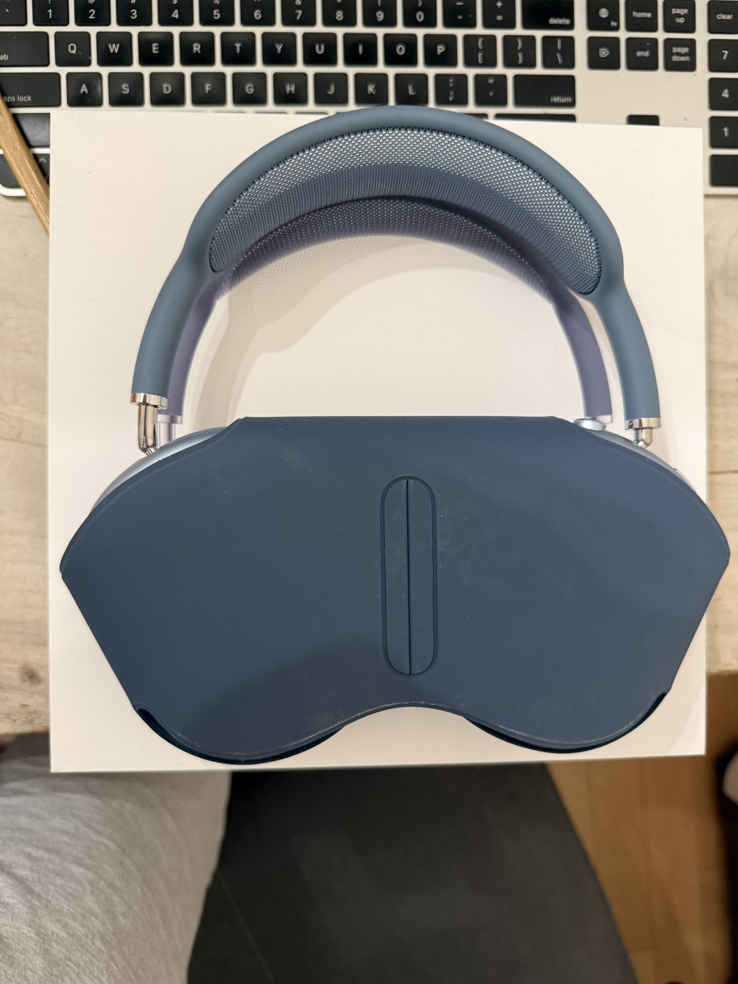 AirPods Max (USB-C) - Blue - Opened Never Used