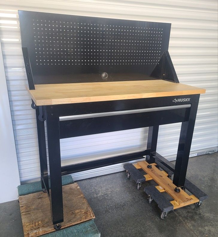 Husky Tool Station Work Bench