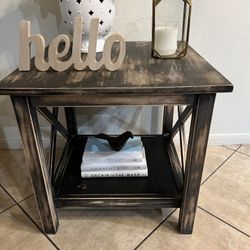 Distressed End table/nightstand