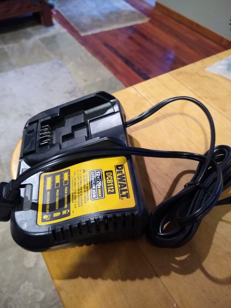 Dewalt 12v/20v Lithium Ion Battery Charger