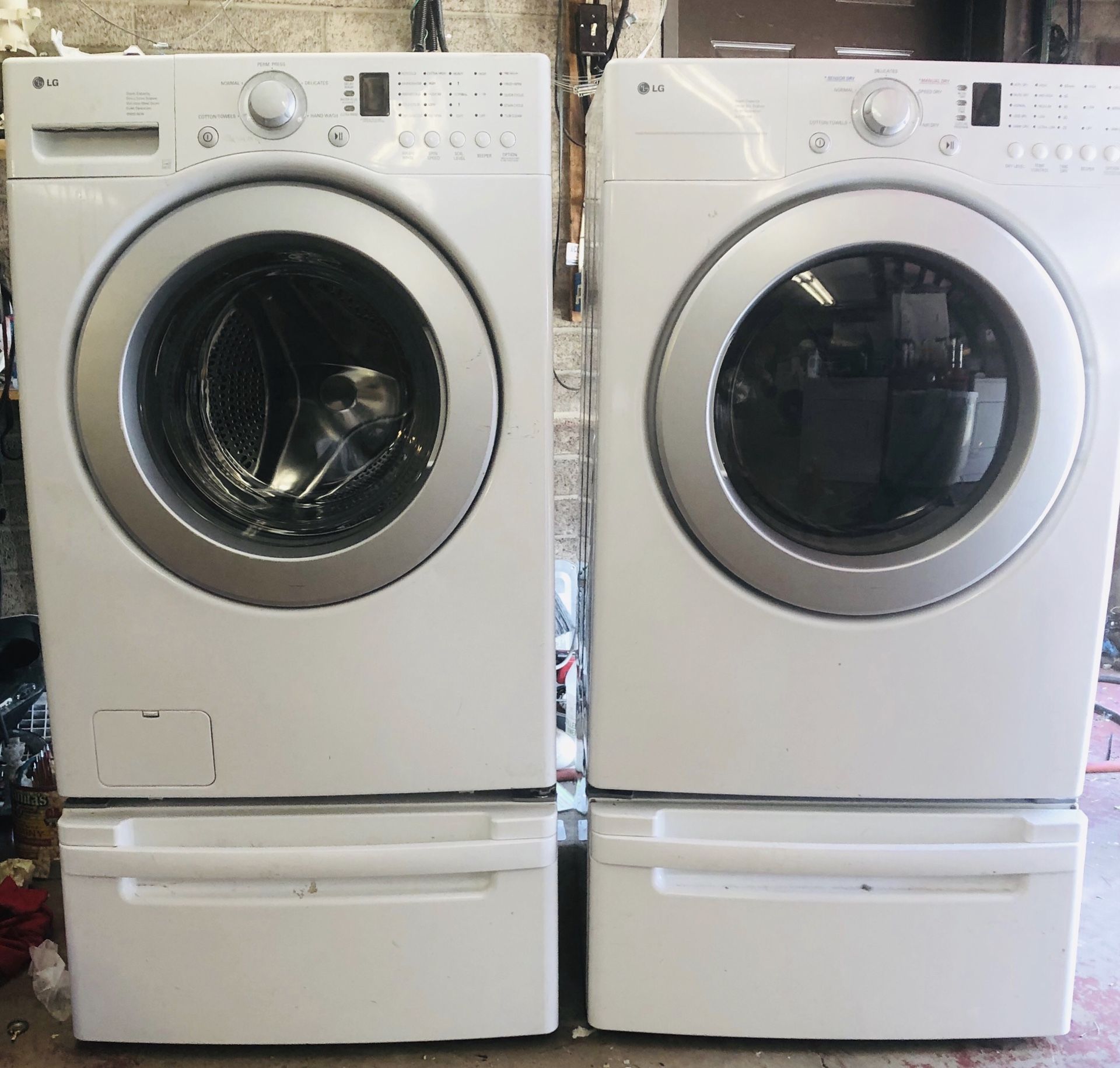 LG washer and dryer electric