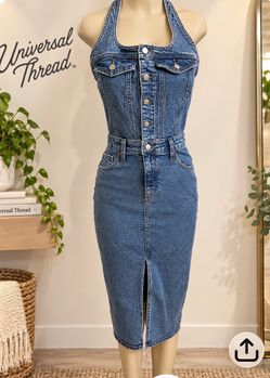 Universal Thread size 0 a little strechy no tags new blue denim midi dress with halter neck and button-up front #halter #midi new / no tags