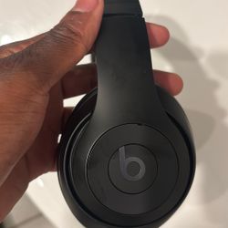 Beats Studio Pro