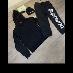 Supreme Hoodie 