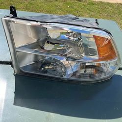 09-12 DODGE RAM 1500 DRIVER LEFT SIDE QUAD HALOGEN HEADLIGHT LAMP