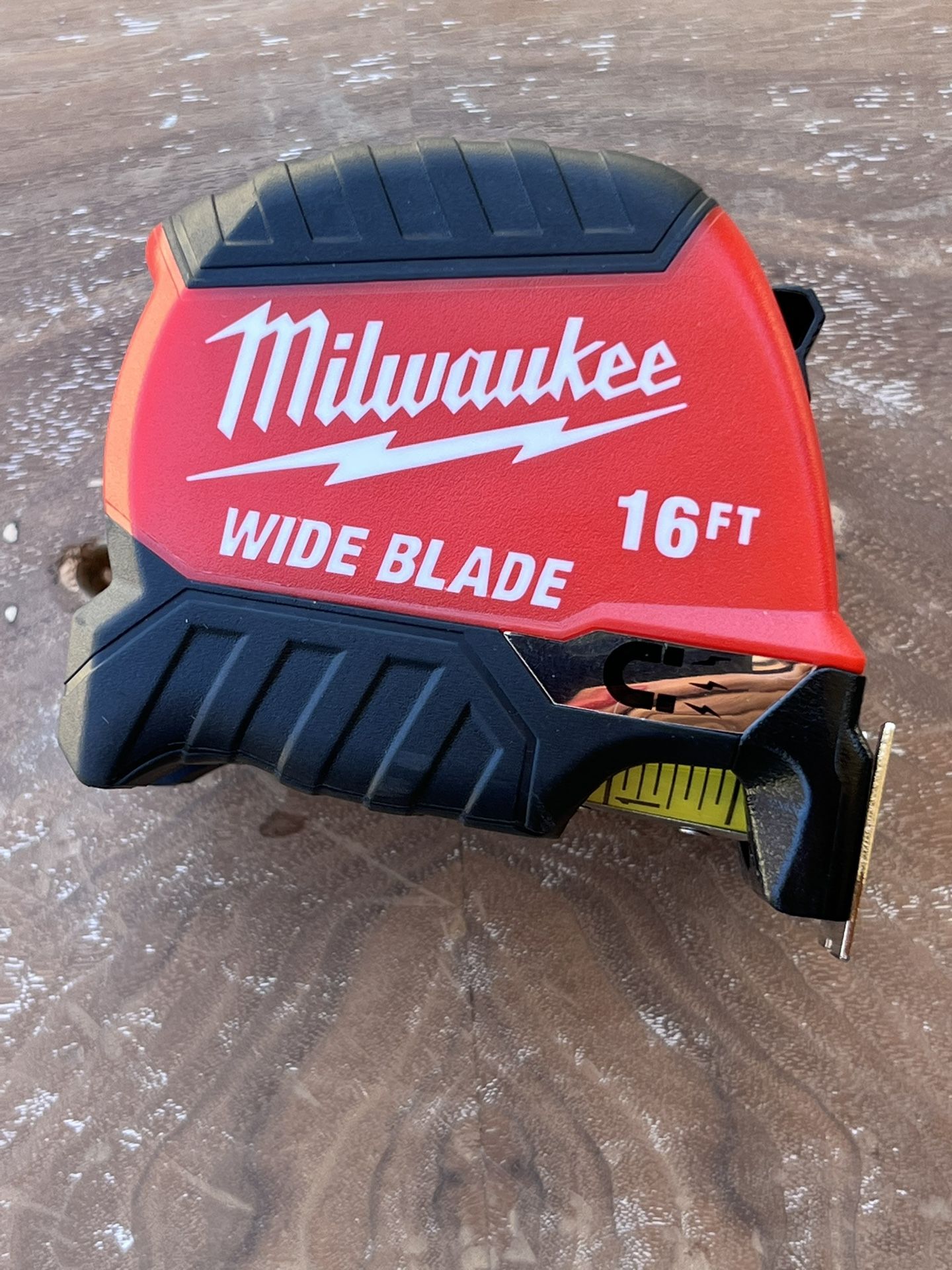 Milwaukee Measure Tape.