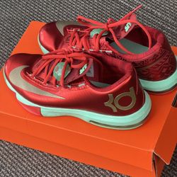 KD 6 Christmas Men Size 9