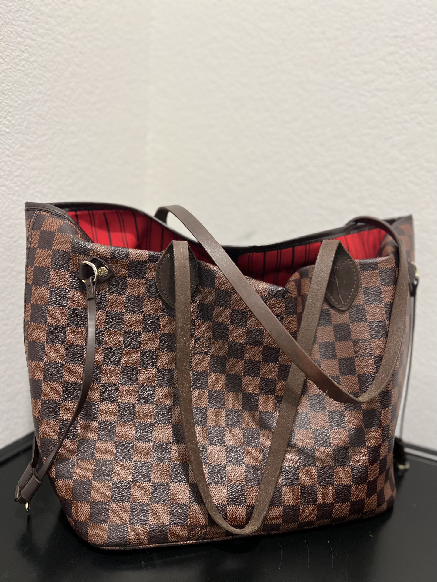 AUTHENTIC LOUIS Vuitton Bag