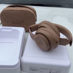 Beats Studio Pro X Kim Kardashian 